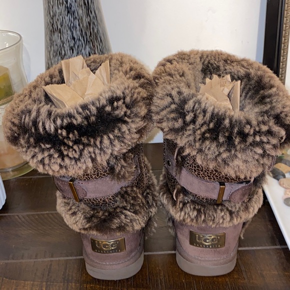 Rare!! UGG Skylah Brown Bomber Leather Faux Fur Boots Size 6 - Picture 2 of 15